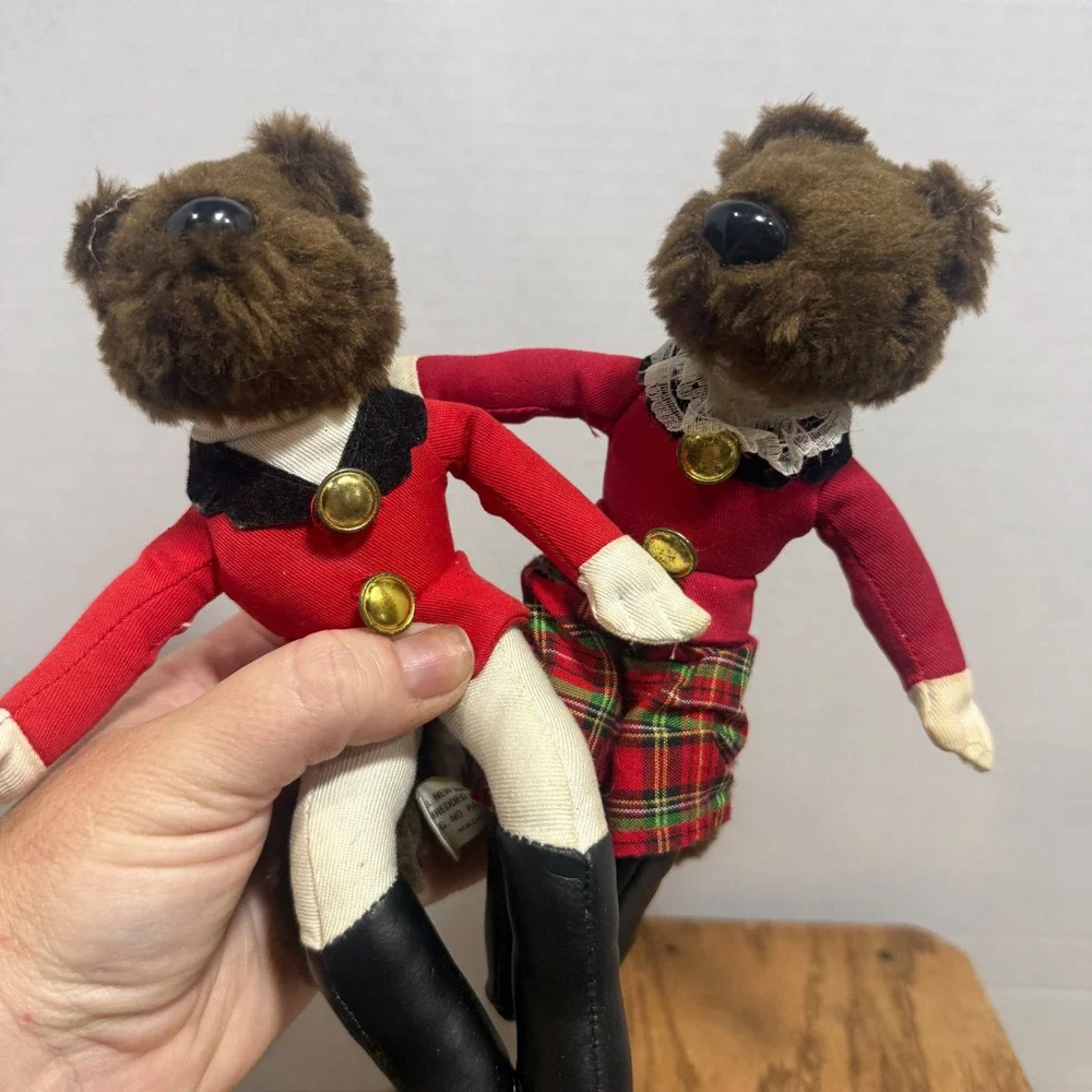 VTG  Fox Hunt Plush Ornaments Pair Red Coat Equestrian Plaid Set of 2 Hanfords